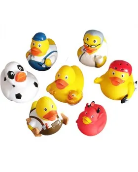Auswahl verschiedener Quietsche Enten als kleines Geschenk zu einem Handtuch oder als Deko im Bad