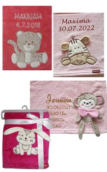 Waermende Babydecken 76x102cm in pink Katze und Hase bis rot Giraffe und Tiger. Der Name und das Geburtsdatum ist dauerhaft in Wunschschrift und Wunschfarbe aufgestickt