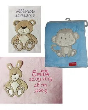Kuschlig weiche Babydecken in rosa mit Hase, weiss mit Teddy und hellblau mit Affe mit Namen bestickt. Andere Motive, in anderen Farben sind auch am Lager. Personalisiert mit Namen, Geburtsdatum, Groesse und Gewicht