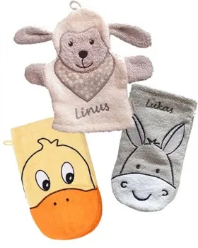 2 in 1 ein Kinderwaschlappen und eine Handpuppe. Wer waescht sich da nicht gern, wenn auch noch der eigene Name aufgestickt ist? Auswahl aus mehreren Motiven