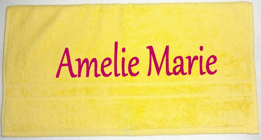 Bestickte Handtücher mit Namen gelb