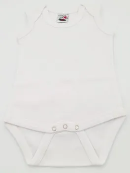 Der Babybody ohne Arm in weiss ist super geeignet fuer warme Sommertage und auch die Windel ist durch die kleinen Knoepfe auch schnell gewechselt