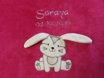 Babydecke Hase mit Name in pink