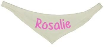 Ein Halstuch in beige fuer Kuscheltiere und Spieluhren in beige mit Namen in rosa bestickt