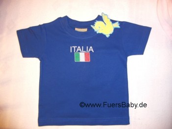 Blaues Trikot fuer Babys mit der Flagge Italiens gestickt.