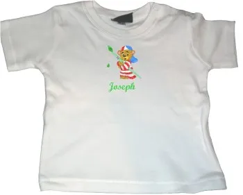 Weisses Babyshirt mit Teddy personalisiert. Eine Auswahl aus ueber 100 Teddymotiven. 