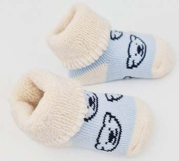 Erstlingssöckchen von Sterntaler in hellblau, beige, dunkelblau mit Teddy