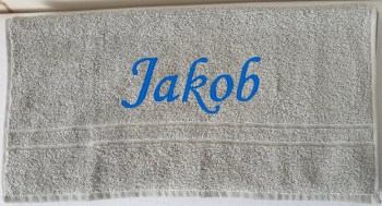 Bestickte Handtücher mit Namen silber