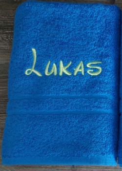 Bestickte Handtücher mit Namen blau