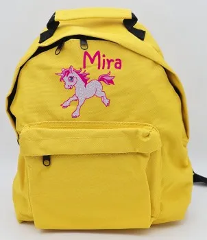 Gelber Kinderrucksack mit pink gesticktem Namen Mira und niedlichem weißem Einhorn mit pinker Mähne und Schweif