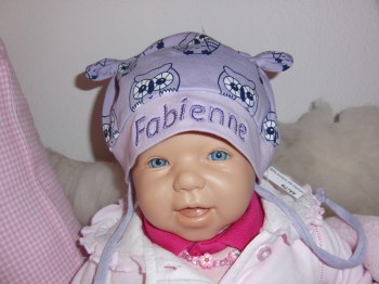 personalisierte Babymütze in flieder Eulen mit Name