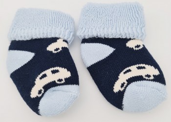 Socken mit Automotiv von Sterntaler in hellblau, dunkelblau, beige liegend