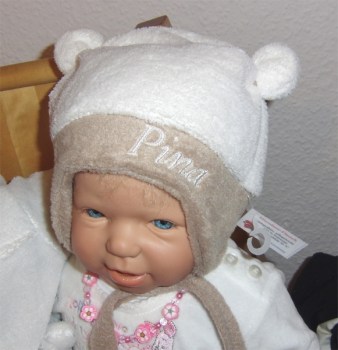 Babymütze mit Ohren und Name in crem-beige